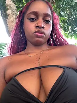 Snapshot of darle_volant chatting on 11-30-25, 08:46 darle volant online show from 11-30-25, 08:46