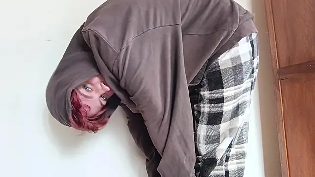 nyxofempusa online show from 10-28-25, 06:43