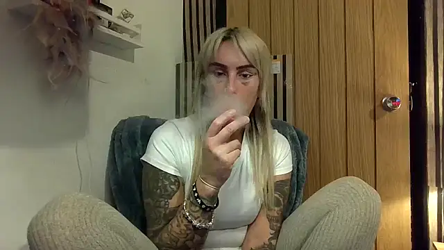 poppyinga1 online show from 02-27-26, 07:25