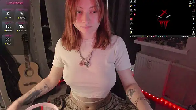 Snapshot of Melante chatting on 09-16-25, 12:39 Melante online show from 09-16-25, 12:39