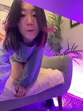 AikoYamada online show from 11-04-25, 06:45