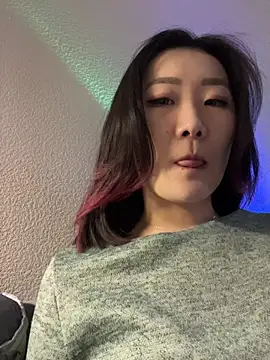 AikoYamada online show from 12-05-25, 07:17