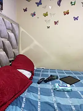 Vliacoooper2 online show from 10-15-25, 09:42