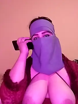 Snapshot of Sofia_maroc99 chatting on 11-06-25, 12:33 Sofia maroc99 online show from 11-06-25, 12:33