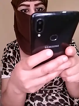 Snapshot of Sofia_maroc99 chatting on 12-02-25, 06:25 Sofia maroc99 online show from 12-02-25, 06:25