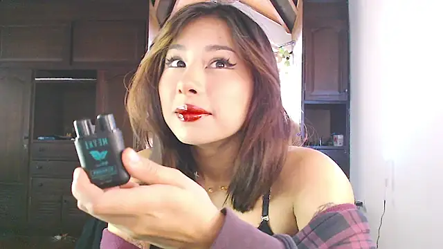 Snapshot of Shisuku_Sophi chatting on 09-21-25, 07:26 Shisuku Sophi online show from 09-21-25, 07:26