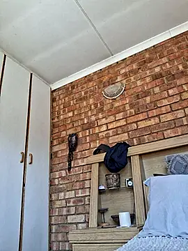 Snapshot of wallacelegend chatting on 09-16-25, 07:20 wallacelegend online show from 09-16-25, 07:20