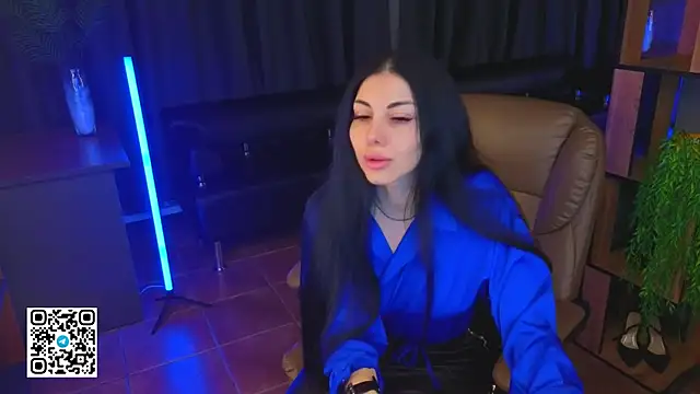 Emmi Swon online show from 09-21-25, 01:57