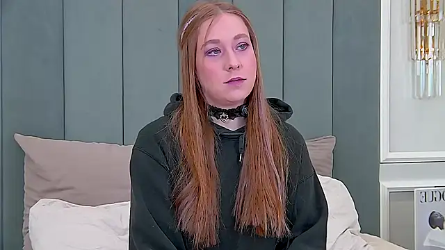 Snapshot of MiaEuphoria_ chatting on 12-02-25, 03:23 MiaEuphoria online show from 12-02-25, 03:23