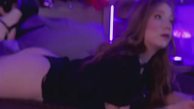 Snapshot of MiaEuphoria_ chatting on 01-10-26, 03:52 MiaEuphoria online show from 01-10-26, 03:52