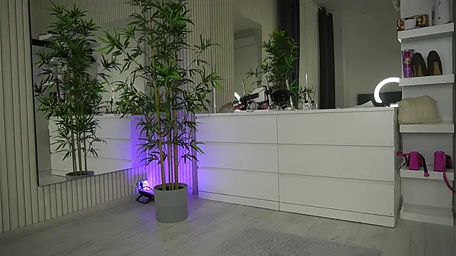 EmmaBlanco online show from 04-01-26, 05:30