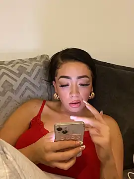 Snapshot of ItsCOCOx chatting on 09-24-25, 07:39 ItsCOCOx online show from 09-24-25, 07:39