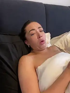 Snapshot of ItsCOCOx chatting on 10-03-25, 06:43 ItsCOCOx online show from 10-03-25, 06:43