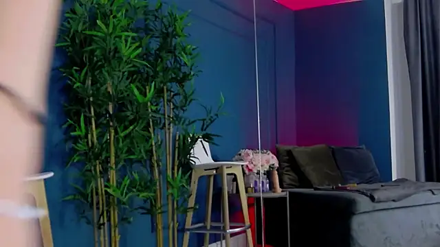 Snapshot of KimmDaviss chatting on 11-29-25, 06:38 KimmDaviss online show from 11-29-25, 06:38