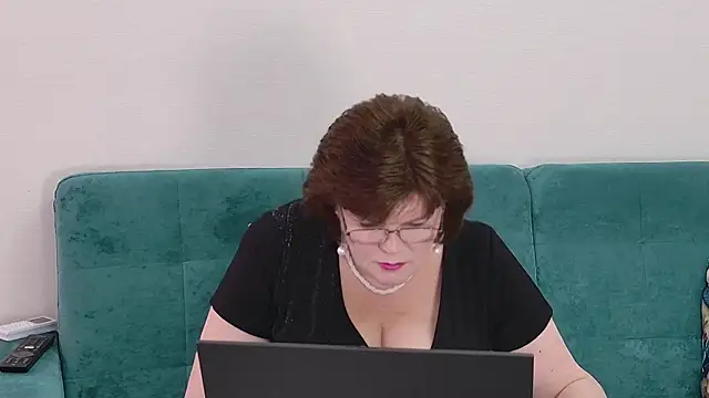 Sandra Sunrise online show from 04-17-26, 01:25