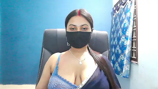 Snapshot of SassyWildCouple chatting on 10-08-25, 01:53 SassyWildCouple online show from 10-08-25, 01:53