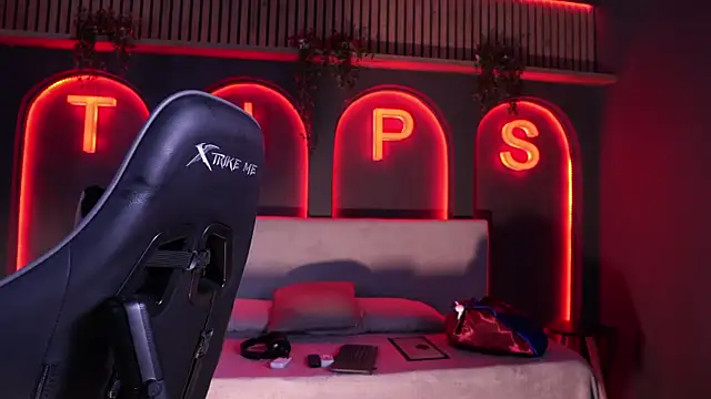 Snapshot of Roma_hells chatting on 09-08-25, 06:40 Roma hells online show from 09-08-25, 06:40