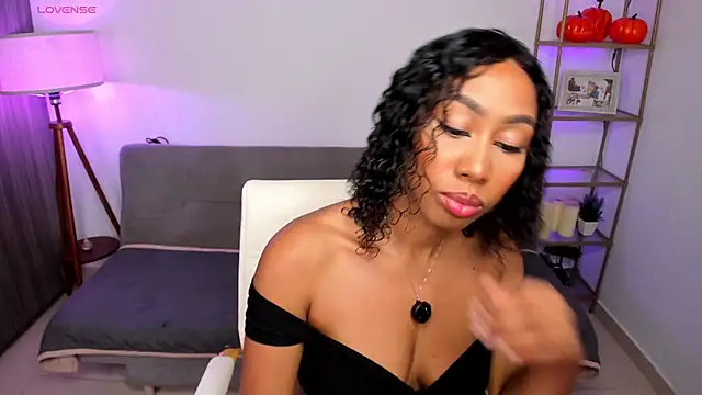 i lulu online show from 11-25-25, 04:56