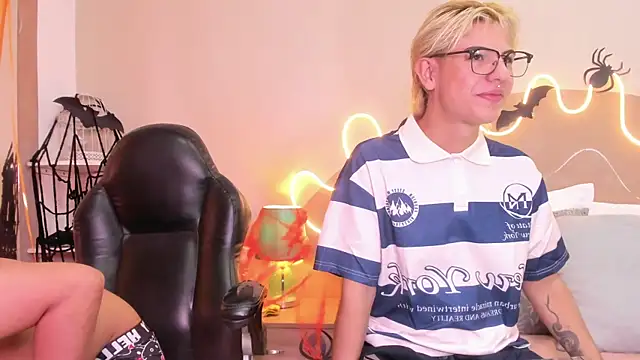 Snapshot of Enrrixxx_ chatting on 10-24-25, 12:30 Enrrixxx online show from 10-24-25, 12:30