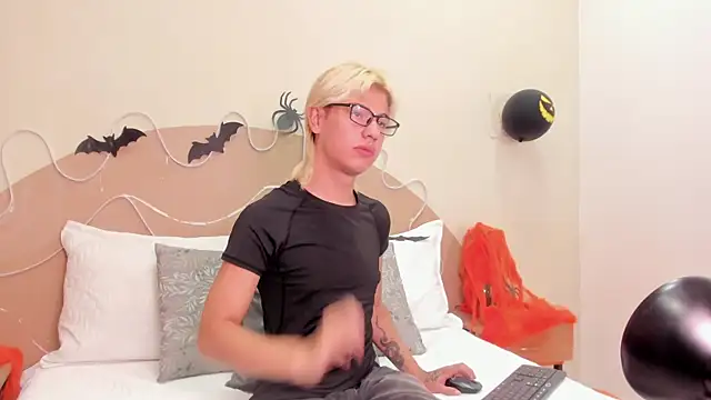 Snapshot of Enrrixxx_ chatting on 10-31-25, 07:26 Enrrixxx online show from 10-31-25, 07:26