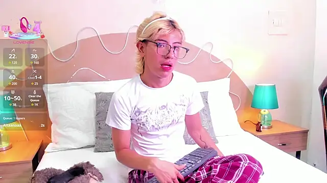 Snapshot of Enrrixxx_ chatting on 11-27-25, 10:12 Enrrixxx online show from 11-27-25, 10:12