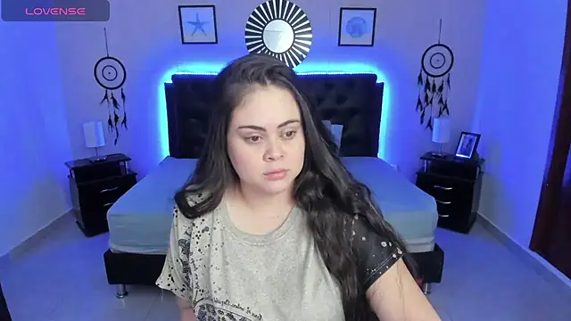 LolaVillalobos online show from 11-08-25, 01:44