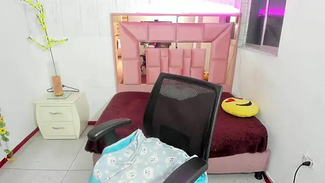 anna moon11 online show from 03-25-26, 08:37