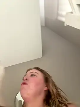 Snapshot of KaylaTrudi chatting on 09-30-25, 08:19 KaylaTrudi online show from 09-30-25, 08:19