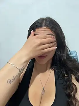 Snapshot of arieel__722 chatting on 11-28-25, 03:53 arieel 722 online show from 11-28-25, 03:53