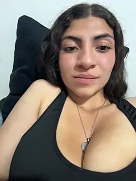 Snapshot of arieel__722 chatting on 12-02-25, 04:18 arieel 722 online show from 12-02-25, 04:18