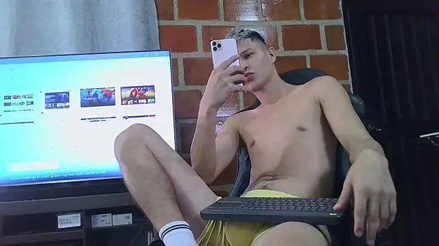 Twinkcock22 online show from 03-02-26, 04:58