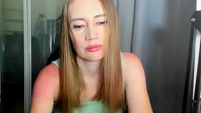 JessFoxxx online show from 06-17-26, 02:58