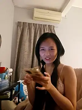 Snapshot of lirz06 chatting on 02-08-26, 05:16 lirz06 online show from 02-08-26, 05:16