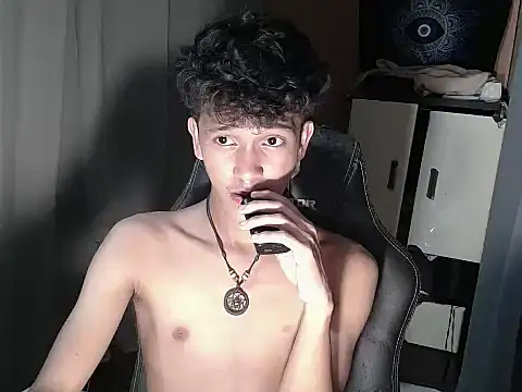 kenbigcockxx online show from 10-22-25, 06:51