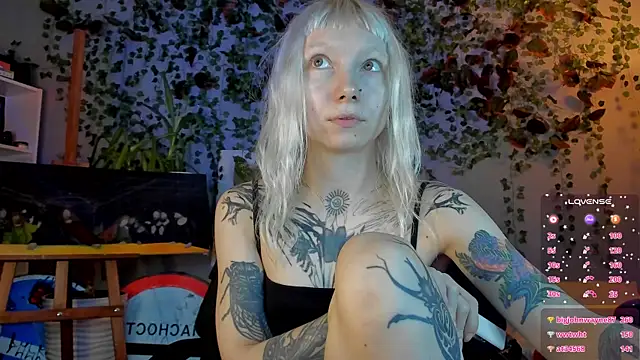 Snapshot of tattoo_art_baby chatting on 07-23-26, 06:11 tattoo art baby online show from 07-23-26, 06:11