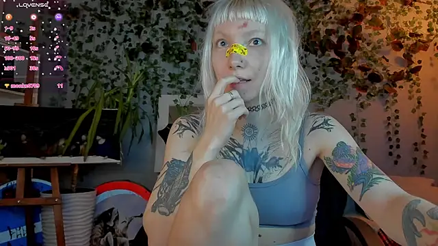 Snapshot of tattoo_art_baby chatting on 08-08-26, 05:31 tattoo art baby online show from 08-08-26, 05:31