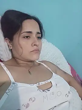 Snapshot of candy__fox_ chatting on 01-07-26, 07:38 candy fox online show from 01-07-26, 07:38