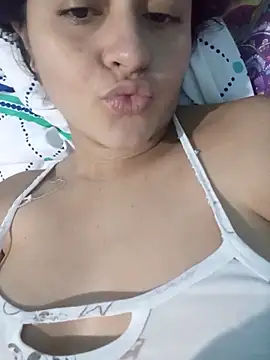 Snapshot of candy__fox_ chatting on 02-25-26, 12:04 candy fox online show from 02-25-26, 12:04