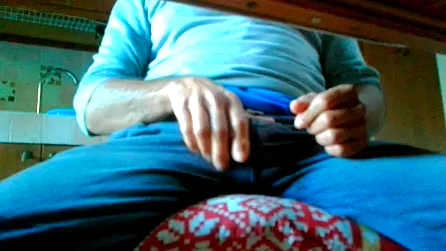 Snapshot of Prince-sexy chatting on 09-20-25, 06:25 Prince-sexy online show from 09-20-25, 06:25