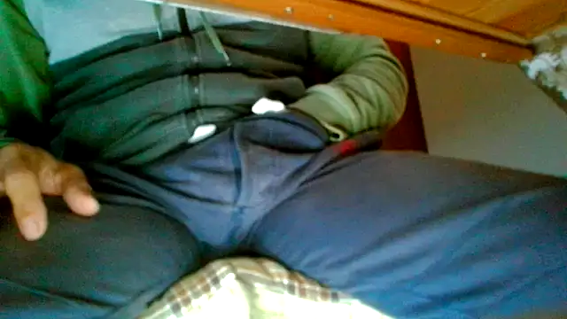 Snapshot of Prince-sexy chatting on 09-24-25, 06:28 Prince-sexy online show from 09-24-25, 06:28