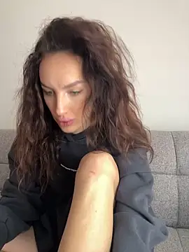 Snapshot of goodgirldevil chatting on 11-13-25, 11:09 goodgirldevil online show from 11-13-25, 11:09