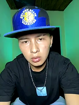 Snapshot of Archie-Davis chatting on 10-04-25, 05:16 Archie-Davis online show from 10-04-25, 05:16