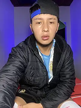 Snapshot of Archie-Davis chatting on 10-16-25, 11:44 Archie-Davis online show from 10-16-25, 11:44