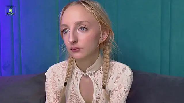 Snapshot of maya_snow chatting on 10-31-25, 06:47 maya snow online show from 10-31-25, 06:47