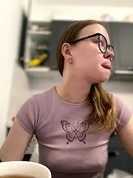  CherryBloom  online show from 10-13-25, 11:21