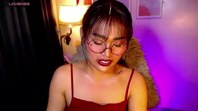urmidnightcravingsxx online show from 06-11-26, 03:59
