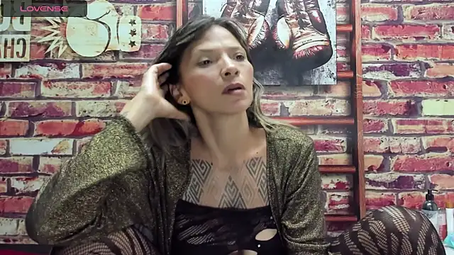 Kaya Tate online show from 09-10-25, 01:44