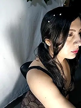 lunna 07 online show from 03-25-26, 03:18