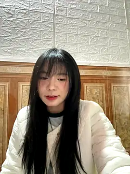 Snapshot of binejr chatting on 11-19-25, 03:17 binejr online show from 11-19-25, 03:17