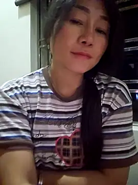 Snapshot of babychill09 chatting on 10-06-25, 02:03 babychill09 online show from 10-06-25, 02:03